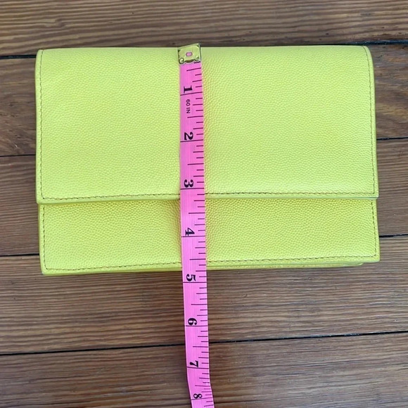 Adorable J.Crew Convertable Harrision Crossbody/Clutch in Yellow Leather - Picture 10 of 10